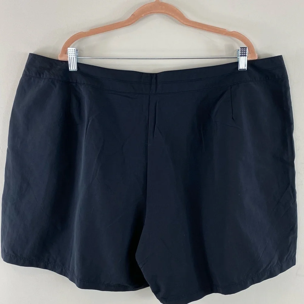 Eddie Bauer Women’s Plus Size 100% Nylon Athletic‎ Hiking Style Shorts Sz 24W